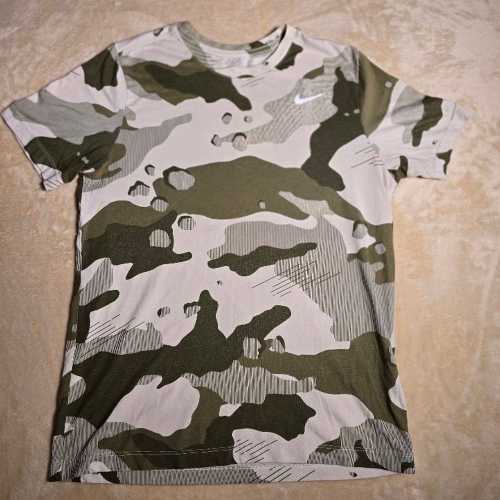 Nike Mens Dri-FIT Camo Training T-Shirt Olive Green White Abstract Swoosh M 1151